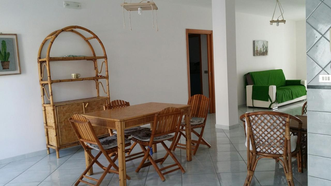 Vacation House A Mola Di Bari Apartment Luaran gambar