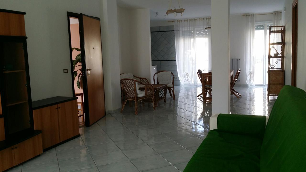 Vacation House A Mola Di Bari Apartment Luaran gambar