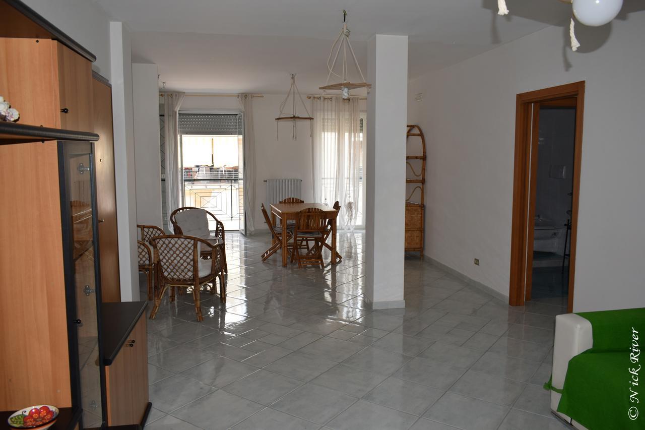 Vacation House A Mola Di Bari Apartment Luaran gambar